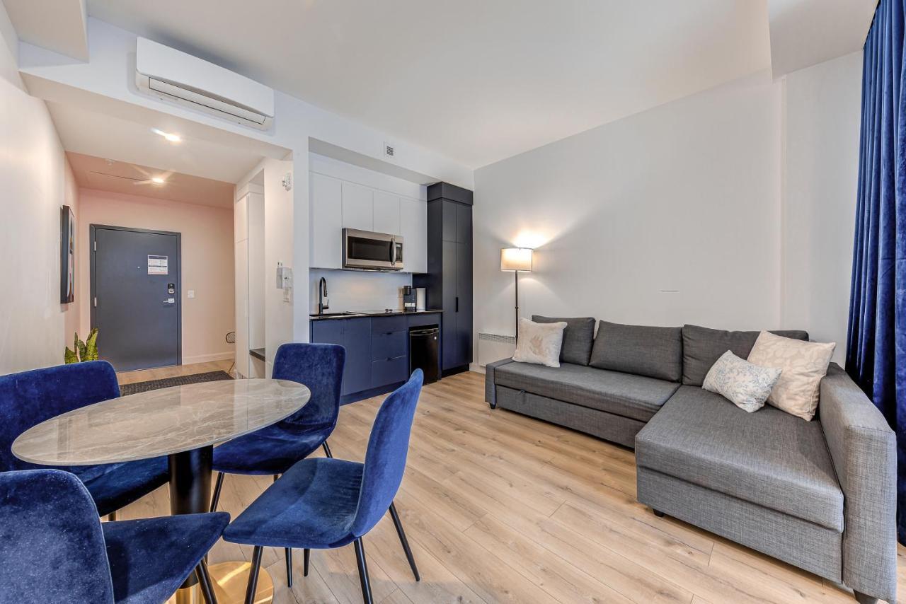 Touristique ▐ 335 Saint Joseph E▐ Apartment